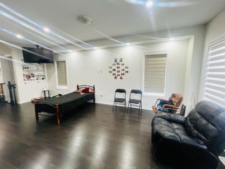 For Lease - 13 Maynada Road, Brampton, Ontario - Photo 2