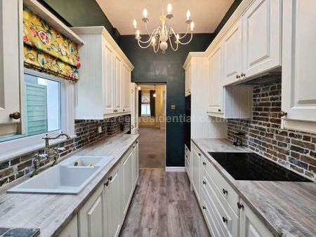 2 bedroom terraced house to rent - Photo 5