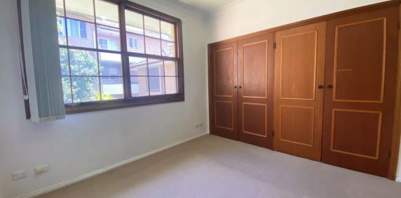 Three Bedroom Townhouse - Photo 2