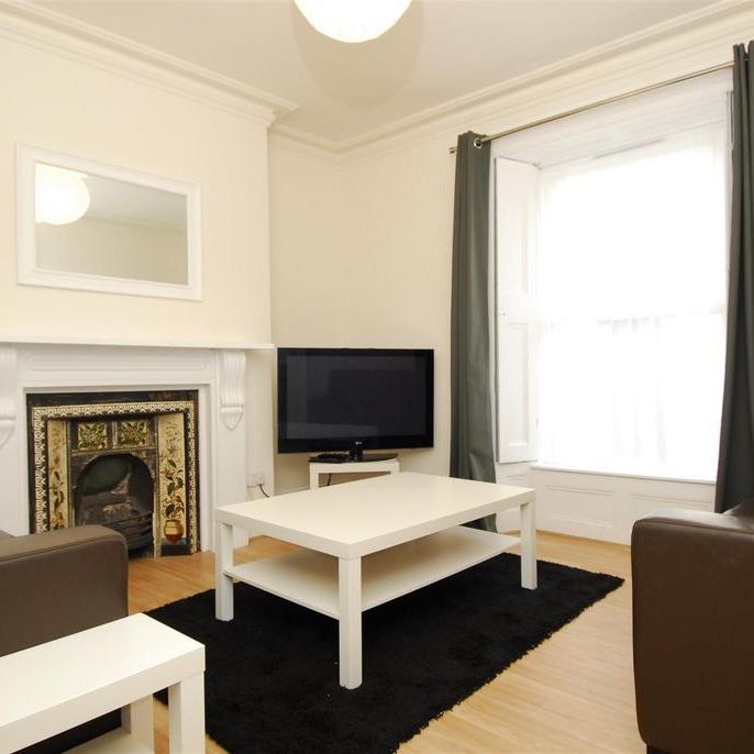 4 bedroom house to rent - Photo 1