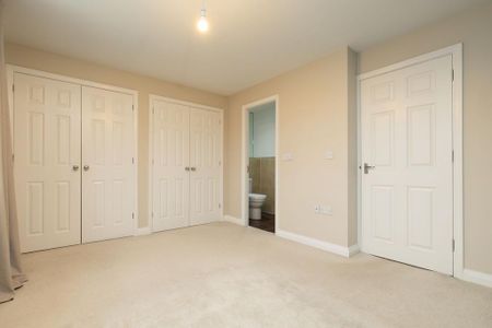 3 bedroom semi-detached house to rent - Photo 5