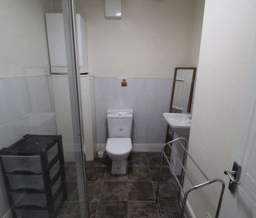 Latham Street Flat, PRESTON, Lancashire PR1 3TE - Photo 2