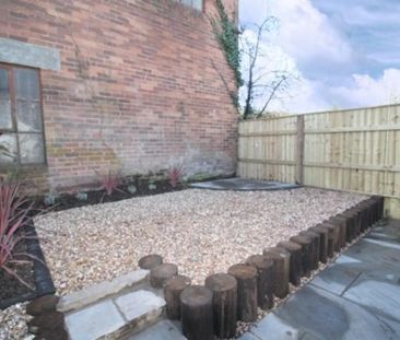 1 bedroom in a house share to rent - Photo 5