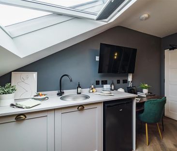 1 bedroom in a house share to rent - Photo 6