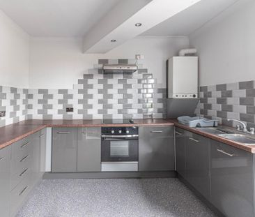 2 bedroom apartment to rent - Photo 4