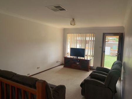 FURNISHED UNIT IN A QUIET LOCATION! - Photo 5