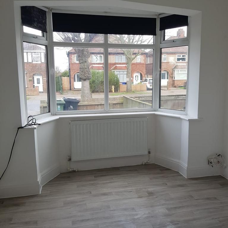 3 bedroom semi-detached house to rent - Photo 1