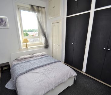 1 bed flat to rent in Old Castle Road, Glasgow, G44 - Photo 1