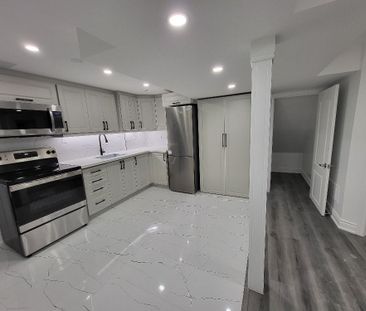 For Lease - 3207 Pebblewood Road Unit# Lower, Mississauga, Ontario - Photo 2