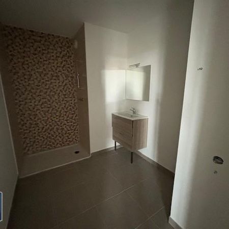 Location Appartement 2 pièces 48m² SETE 34200 - Photo 3