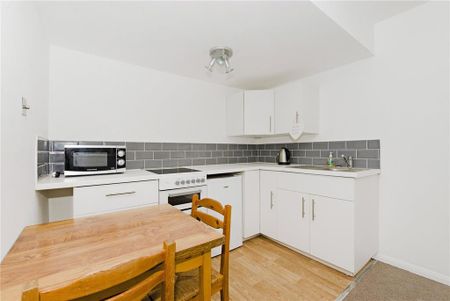 1 bedroom flat to rent - Photo 5