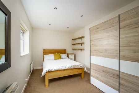 Headland Park, Plymouth - Photo 2