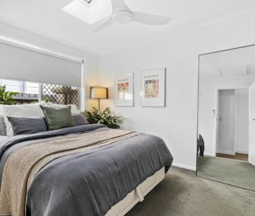 TWO BEDROOM FURNISHED COASTAL DUPLEX - Photo 3