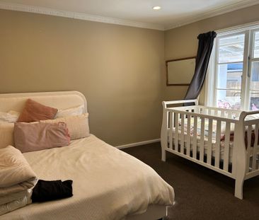 45 Strowan Rd - Front two bedroom unit and sunroom - Photo 2