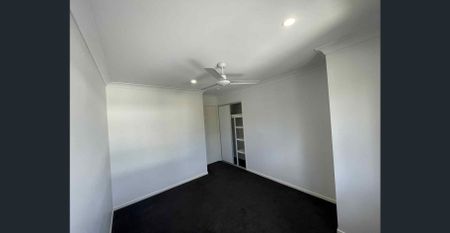 One Room in Boarding Townhouse Available - Photo 4