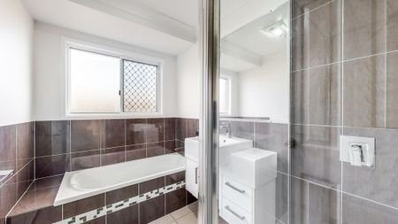 Discover modern family living in the heart of Norman Gardens! - Photo 3