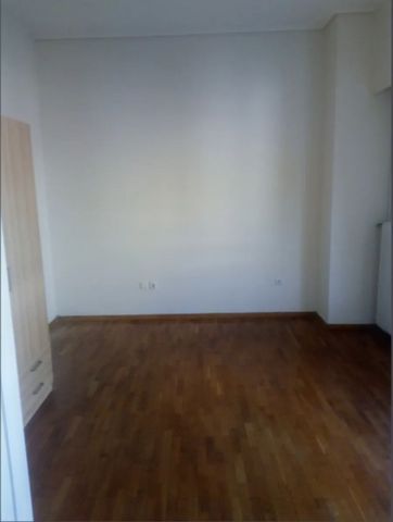 Διαμέρισμα για ενοικίαση Πλατεία Ελευθερίας (Κορυδαλλός) - Φωτογραφία 2