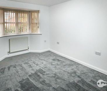 2 bedroom semi-detached bungalow to rent - Photo 3