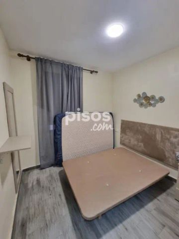 Chalet en alquiler en Calle de Constancia - Photo 4