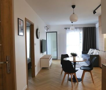 Nowe mieszkanie 2 pokojowe z garażem i klimatyzacją w ścisłym Centrum - Photo 2