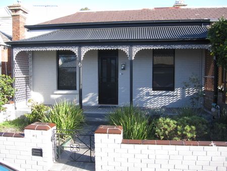 10 Hodgson Terrace, Richmond VIC 3121 - House For Rent | Domain - Photo 4