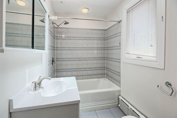 For Lease - 3927 Bloor Street, Toronto, Ontario - Photo 1