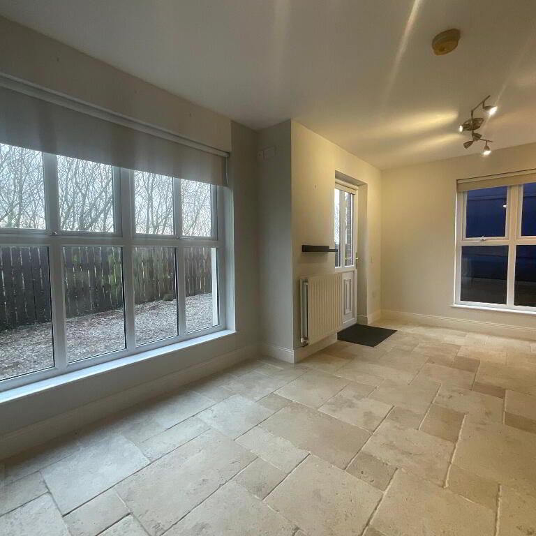 5 Meadowview, Lisburn, BT27 5WD - Photo 1