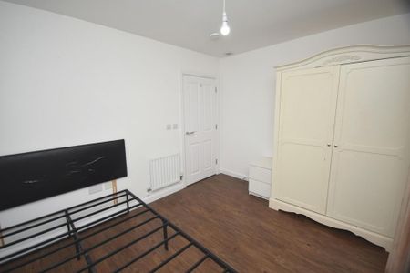 3 bedroom apartment to rent - Photo 3