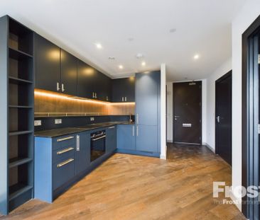 Lilly House, 2 Eden Grove, Staines-Upon-Thames,TW18 - Photo 2
