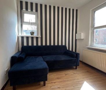 En-Suite Room, 4 Eglantine Gardens, Belfast, BT9 6EZ - Photo 4