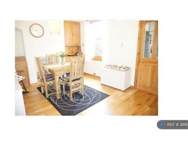 2 bedroom semi-detached house to rent - Photo 3