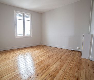 Location Appartement 3 pièces 70m² SOTTEVILLE LES ROUEN 76300 - Photo 3
