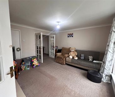 Manor House Court, Epsom, Surrey, KT18 7RN - Photo 5