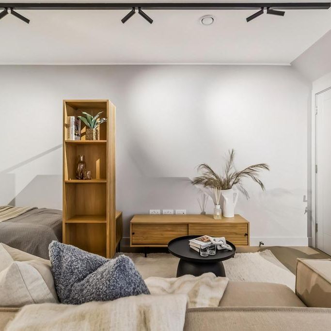 Studio to rent - Photo 1