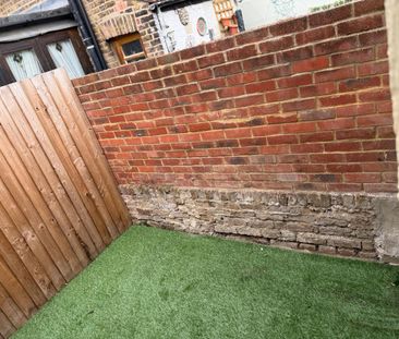 1 Bed Bungalow, Mellison Road, SW17 - Photo 6