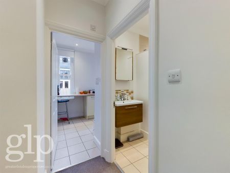 1 bedroom flat to rent - Photo 3