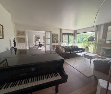 Location Maison 6 pièces 232m² MARCQ EN BAROEUL 59700 - Photo 2
