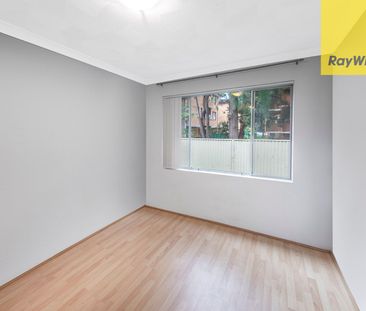 neat and tidy 2 bedroom in perfect location - Photo 6