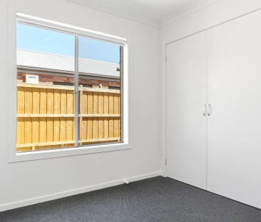 HOME FOR RENT IN THORNHILL PARK - Photo 3