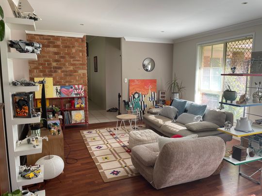 Robina - Photo 1