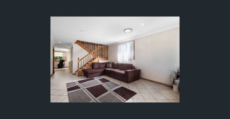 Spacious Family Comfort - Photo 3