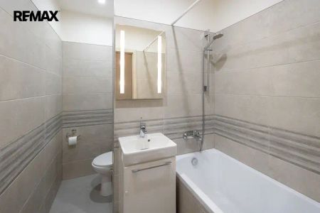 Stylový byt 1+kk s lodžií po rekonstrukci – Brno-Bohunice - Photo 3