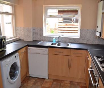3 bedroom terraced house to rent - Photo 4
