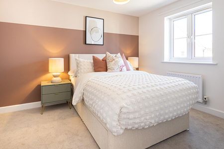 3 bedroom semi-detached house to rent - Photo 4