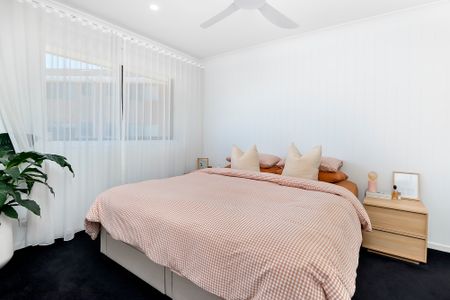 9/22-24 Duet Drive, Mermaid Waters QLD 4218 - House For Rent - $850 | Domain - Photo 3