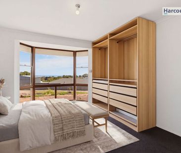 Room for the whole family in a beautiful coastal pocket - Photo 5