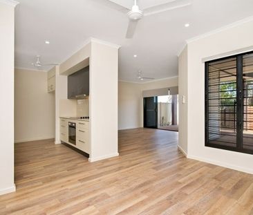 35 Haultain Crescent - Photo 2