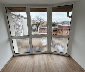 charmante 3-Zimmer-Wohnung mit Balkon und Einbauküche im Zentrum - Foto 1