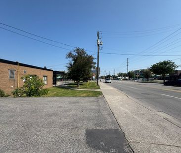 For Lease - 14810 Yonge Street Unit# 204, Aurora, Ontario - Photo 1