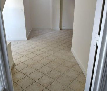 A LOUER STUDIO 23.26 PARIS IX REFAIT NEUF - Photo 4